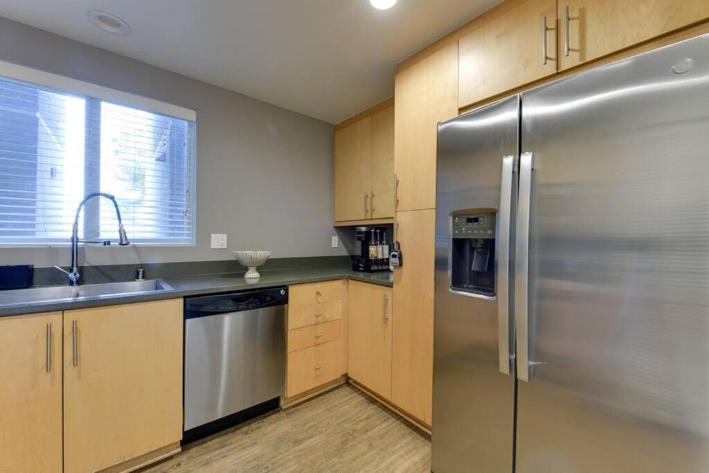 Apartamento Lavish Living Lux Marina Views